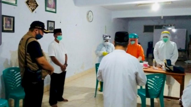 Hasil Rapid Test, Tiga Jemaah Masjid Muhammadiyah Tamalate Positif Covid-19